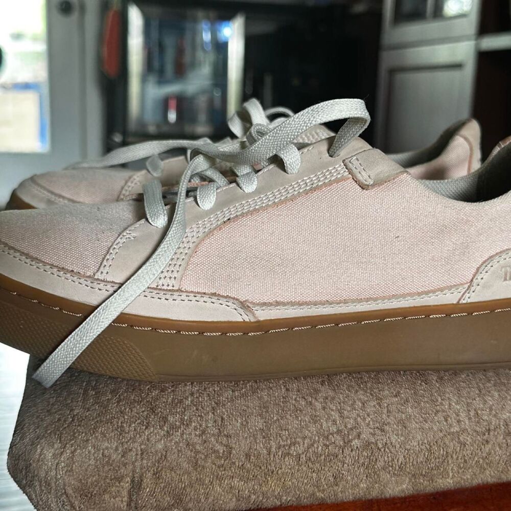 Timberland Women's Pink and Cream Trainers